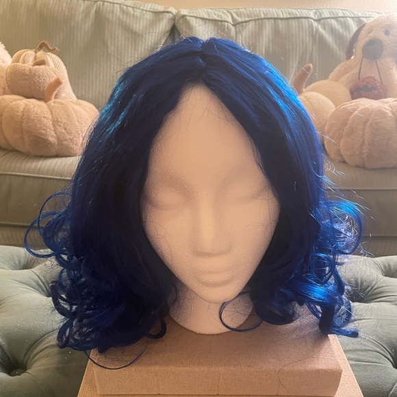 Party City Glam Blue Wig - New - Picture 10 of 10